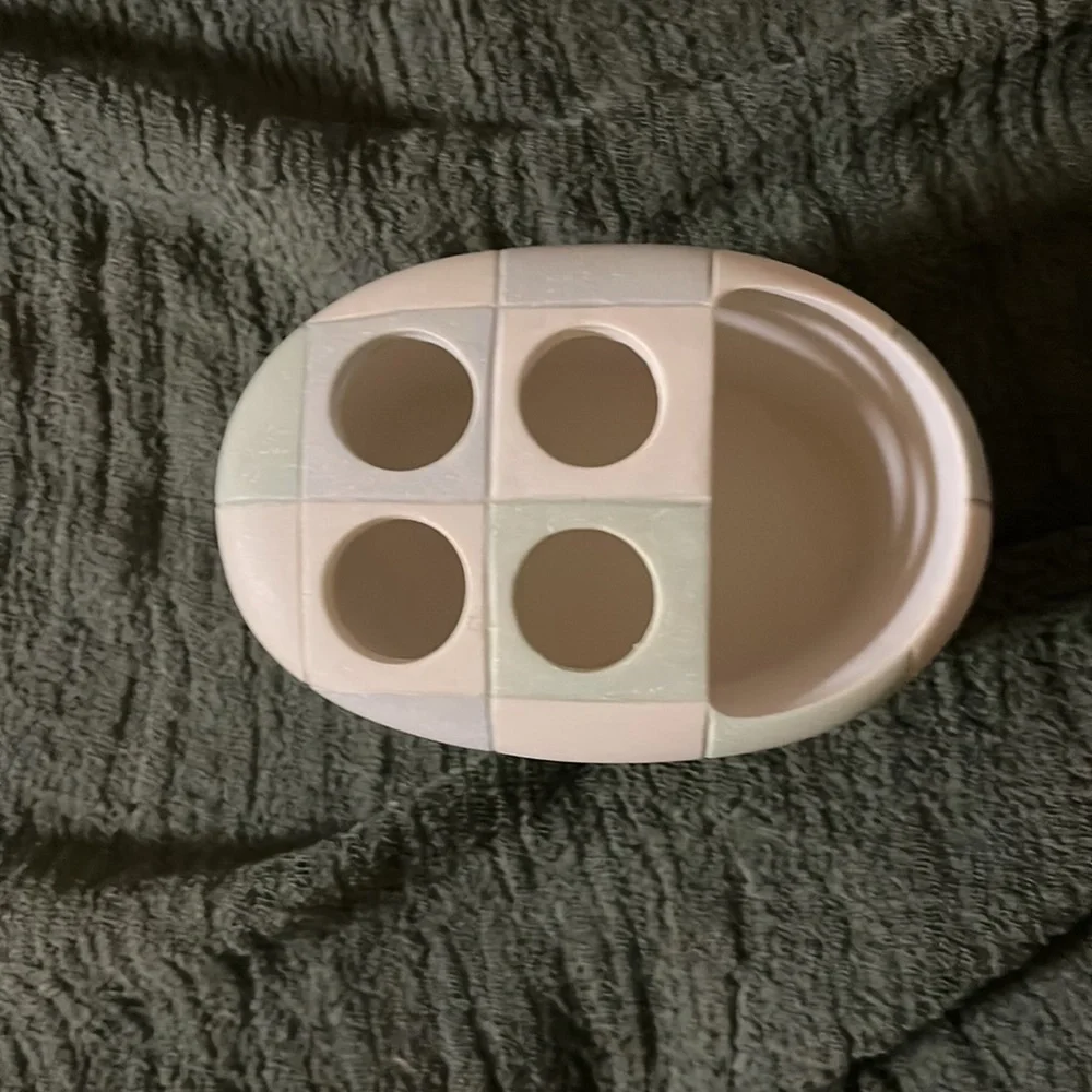 Toothbrush & Toothpaste Holder - Picture 3 of 4